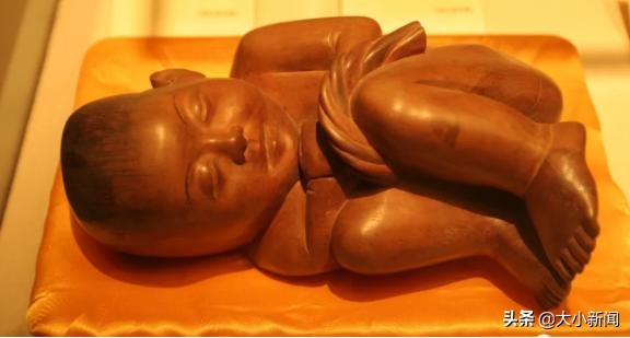 《金花清感顆?！愤m用新冠肺炎治療獲國家藥監(jiān)局批準(zhǔn)